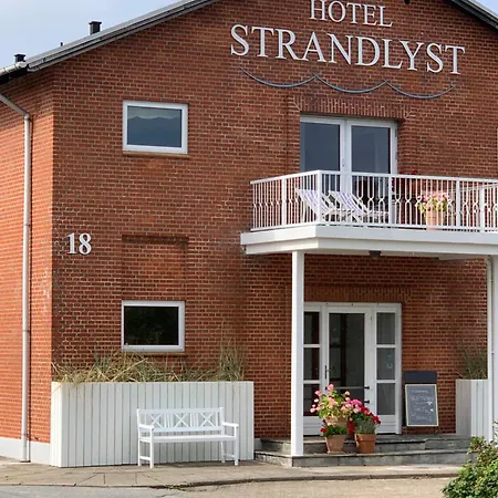 Strandlyst Hotell 3*