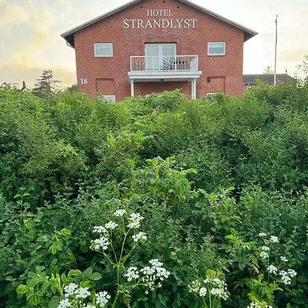 Hotel Strandlyst 3*